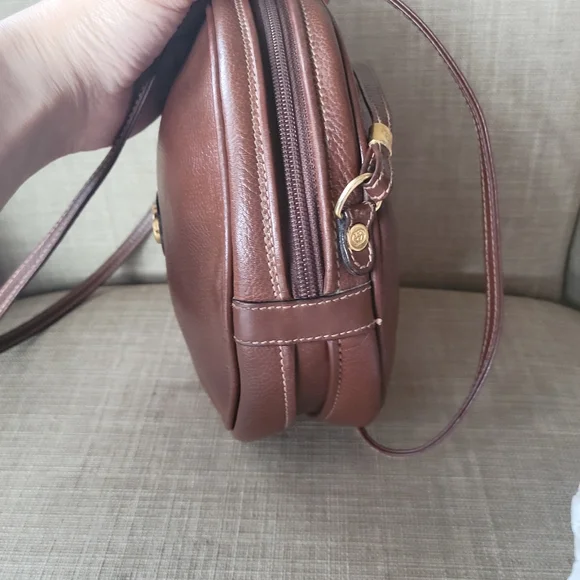 Gucci Round Brown Leather Crossbody Bag - Picture 2 of 16